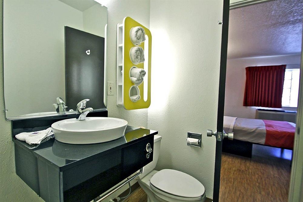 Motel 6-Long Beach, Ca - International City Ngoại thất bức ảnh