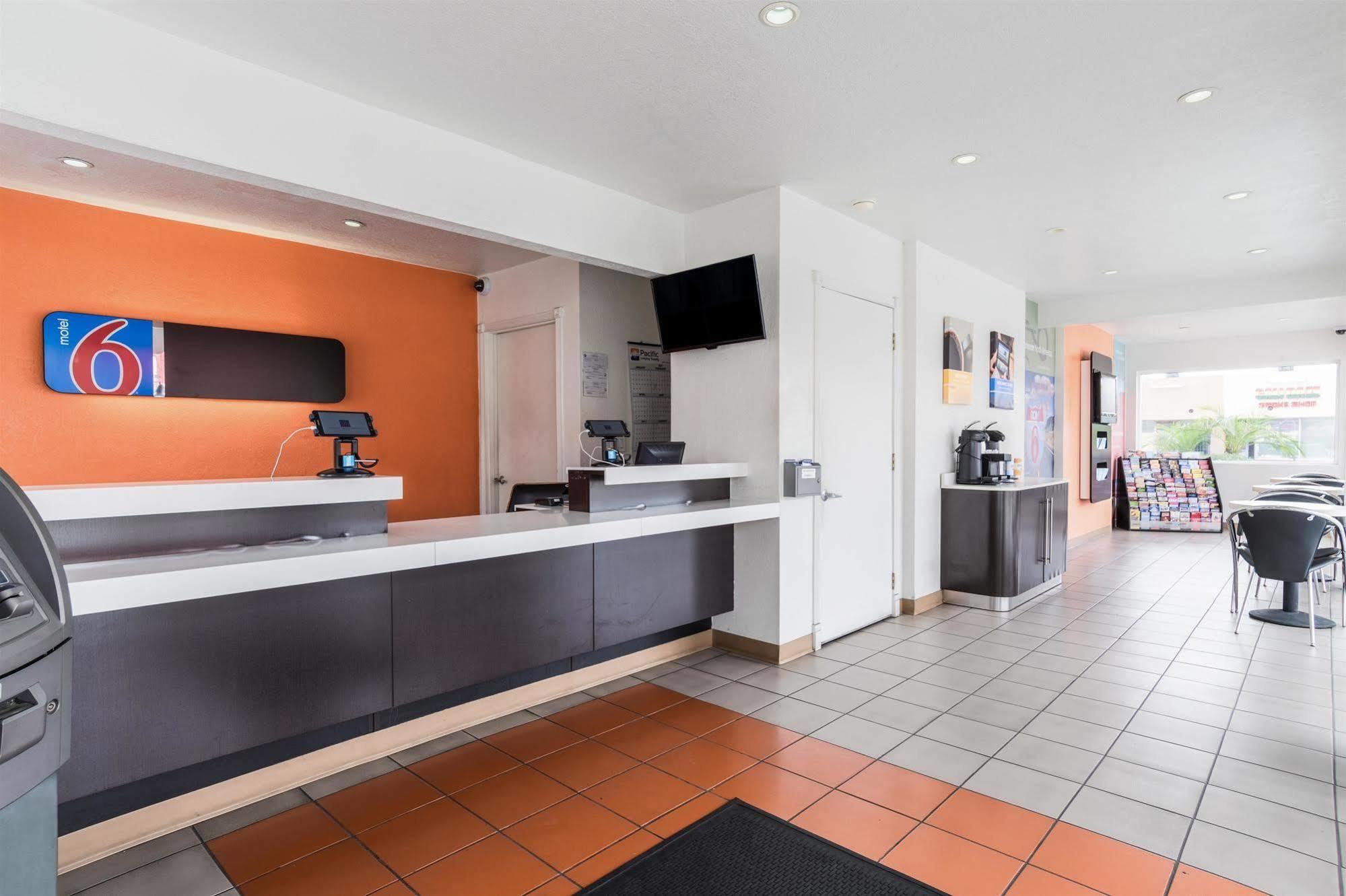 Motel 6-Long Beach, Ca - International City Ngoại thất bức ảnh