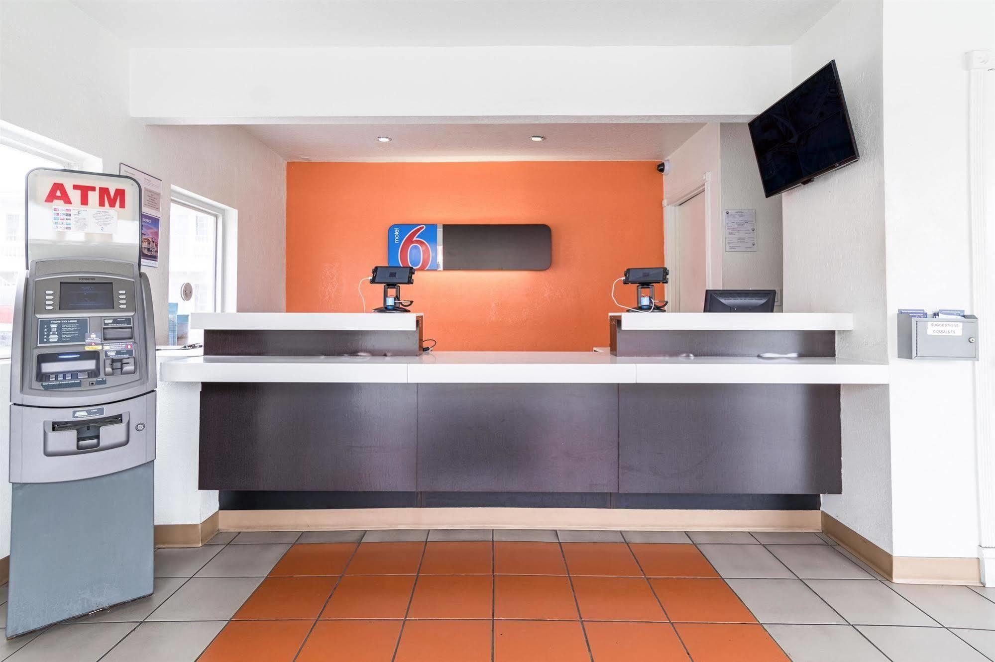 Motel 6-Long Beach, Ca - International City Ngoại thất bức ảnh