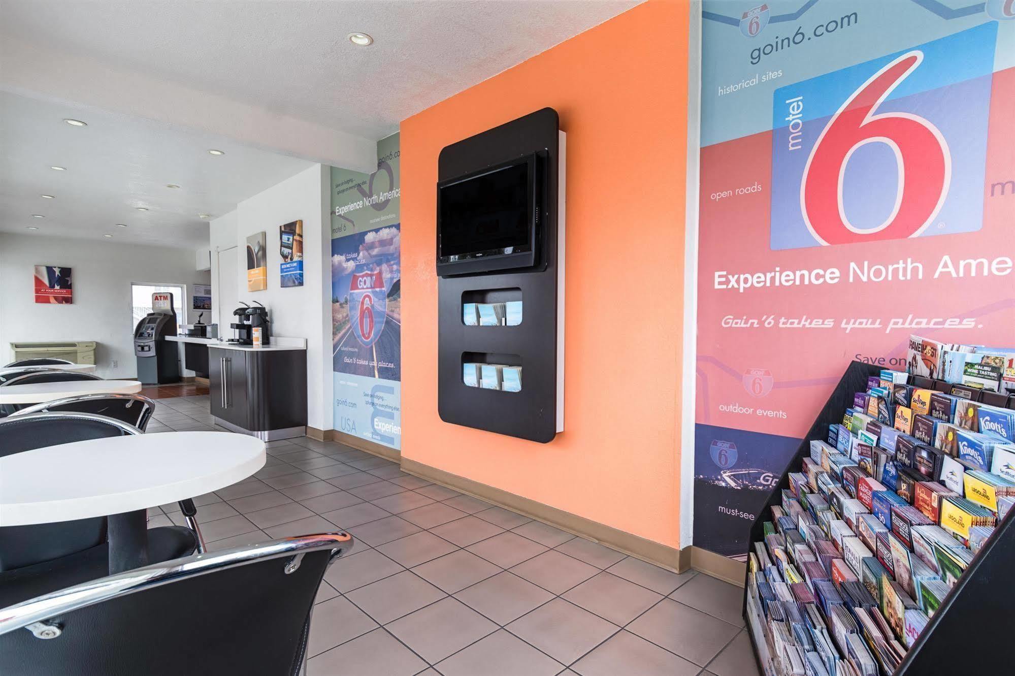 Motel 6-Long Beach, Ca - International City Ngoại thất bức ảnh